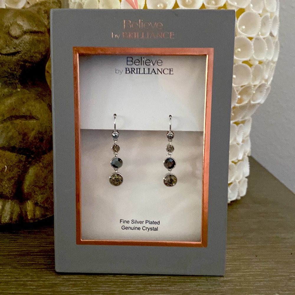 Silvertone crystal dangle earrings NIB
